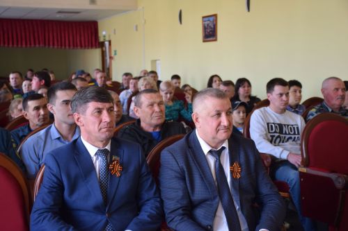 В Нурлате во Дворце культуры чествовали пожарных