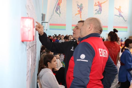 В Нурлате проходит Первенство Республики Татарстан по борьбе на поясах памяти Габбаса Гиматдинова