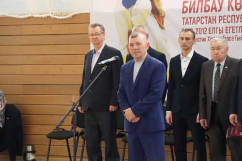 В Нурлате проходит Первенство Республики Татарстан по борьбе на поясах памяти Габбаса Гиматдинова