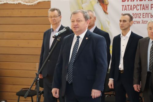 В Нурлате проходит Первенство Республики Татарстан по борьбе на поясах памяти Габбаса Гиматдинова