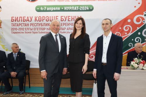В Нурлате проходит Первенство Республики Татарстан по борьбе на поясах памяти Габбаса Гиматдинова