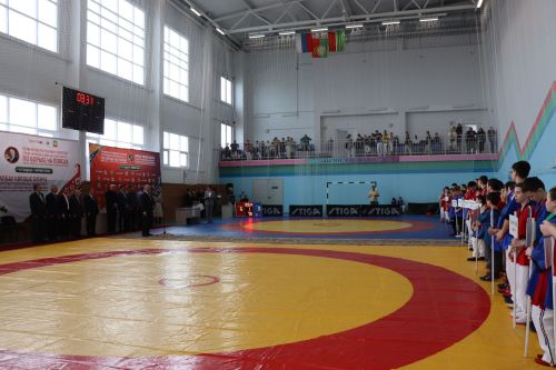 В Нурлате проходит Первенство Республики Татарстан по борьбе на поясах памяти Габбаса Гиматдинова