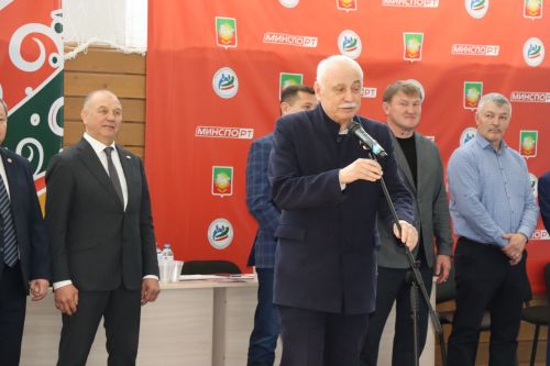 В Нурлате проходит Первенство Республики Татарстан по борьбе на поясах памяти Габбаса Гиматдинова