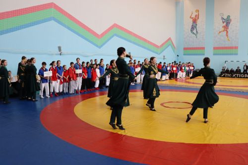 В Нурлате проходит Первенство Республики Татарстан по борьбе на поясах памяти Габбаса Гиматдинова