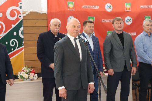 В Нурлате проходит Первенство Республики Татарстан по борьбе на поясах памяти Габбаса Гиматдинова