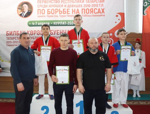 В Нурлате прошла церемония награждения победителей Первенства РТ по борьбе на поясах (фоторепортаж)