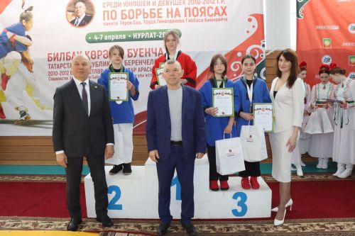 В Нурлате прошла церемония награждения победителей Первенства РТ по борьбе на поясах (фоторепортаж)