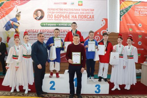В Нурлате прошла церемония награждения победителей Первенства РТ по борьбе на поясах (фоторепортаж)
