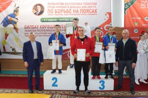 В Нурлате прошла церемония награждения победителей Первенства РТ по борьбе на поясах (фоторепортаж)