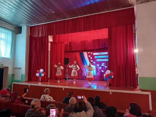В Нурлатском районе продолжается череда благотворительных концертов «Своих не бросаем»