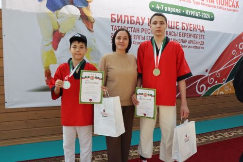 В Нурлате прошла церемония награждения победителей Первенства РТ по борьбе на поясах (фоторепортаж)