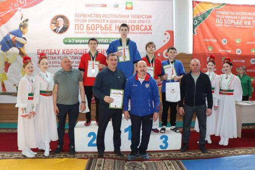 В Нурлате прошла церемония награждения победителей Первенства РТ по борьбе на поясах (фоторепортаж)