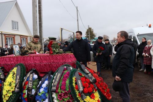 В Нурлатском районе простились с участником СВО Федоровым Александром
