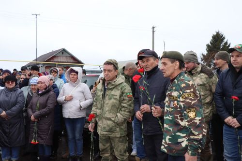 В Нурлатском районе простились с участником СВО Федоровым Александром