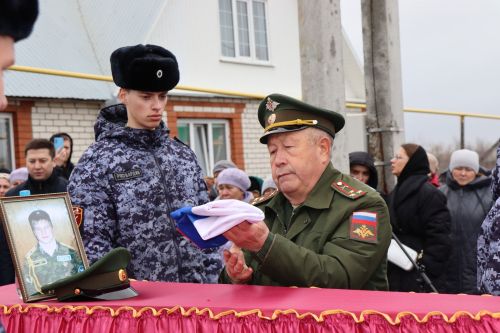 В Нурлатском районе простились с участником СВО Федоровым Александром