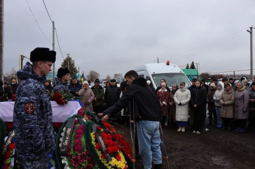 В Нурлатском районе простились с участником СВО Федоровым Александром
