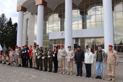 В День Победы в Нурлате наградили юнармейцев