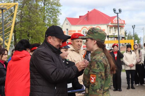В День Победы в Нурлате наградили юнармейцев