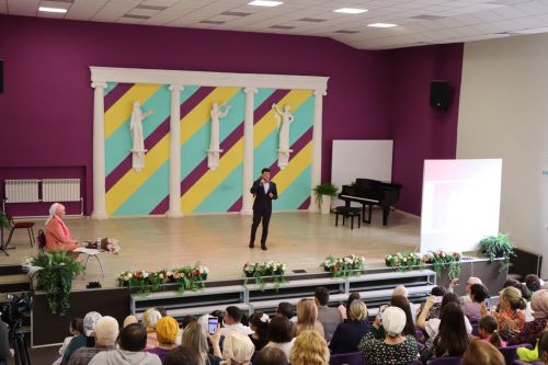 В Нурлате прошел творческий вечер заслуженного работника культуры РТ Розы Ахметзановой