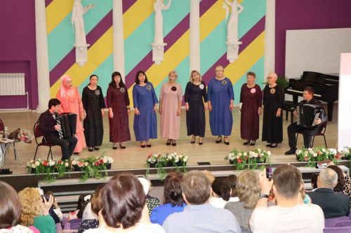 В Нурлате прошел творческий вечер заслуженного работника культуры РТ Розы Ахметзановой