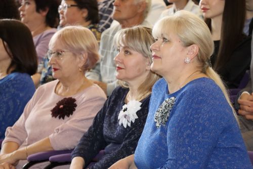 В Нурлате прошел творческий вечер заслуженного работника культуры РТ Розы Ахметзановой