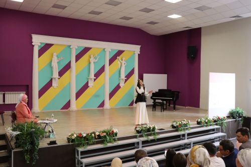 В Нурлате прошел творческий вечер заслуженного работника культуры РТ Розы Ахметзановой
