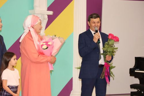 В Нурлате прошел творческий вечер заслуженного работника культуры РТ Розы Ахметзановой