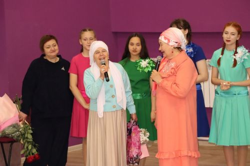 В Нурлате прошел творческий вечер заслуженного работника культуры РТ Розы Ахметзановой