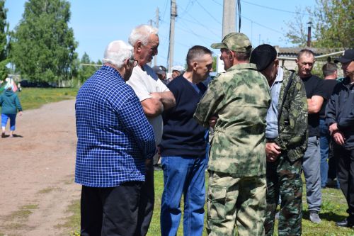 В селе Тюрнясево с воинскими почестями похоронили земляка, погибшего на СВО