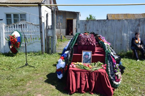 В селе Тюрнясево с воинскими почестями похоронили земляка, погибшего на СВО