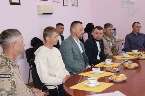 Нурлатские ветераны СВО встретились с Гузель Удачиной