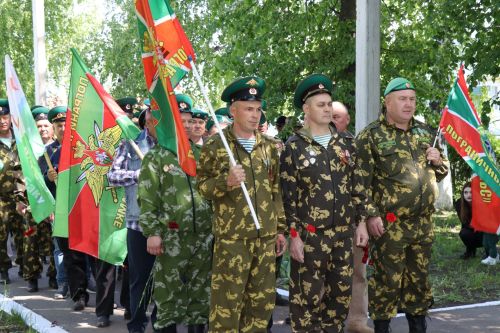 Нурлатцы, в разные годы охранявшие рубежи Родины, отмечают День пограничника (фоторепортаж)