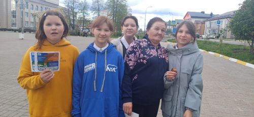 Нурлатские форпостовцы вышли на улицы города с георгиевскими ленточками