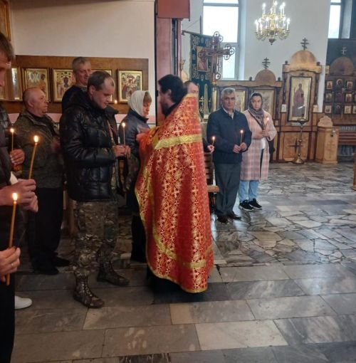 Состоялся молебен в Храме Пророка Божия Илии в честь защитников Отечества и погибших воинов
