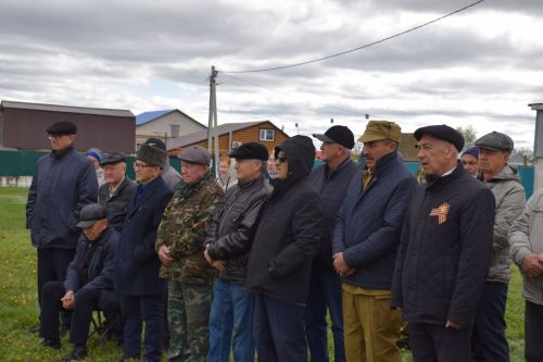 В Нижнем Нурлате в преддверии Дня Победы открыли арт-объект «Журавли»