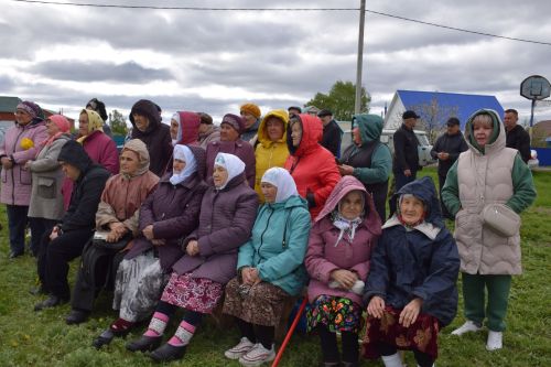 В Нижнем Нурлате в преддверии Дня Победы открыли арт-объект «Журавли»