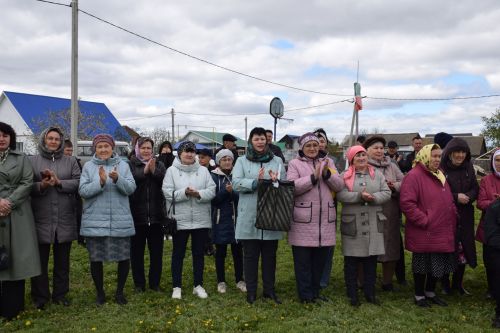 В Нижнем Нурлате в преддверии Дня Победы открыли арт-объект «Журавли»