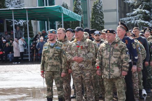 В День Победы нурлатцы возложили цветы к памятнику воину-освободителю
