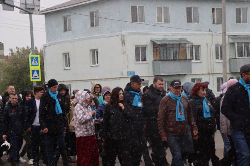 В День Победы нурлатцы возложили цветы к памятнику воину-освободителю