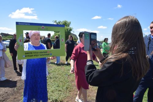 В День села в Степном Озере гостей угощали бабушкиными блинами из печи (ФОТОРЕПОРТАЖ)