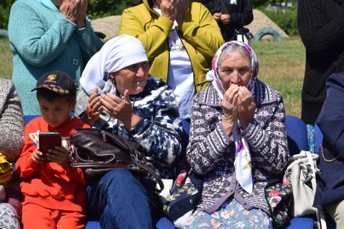 В День села в Степном Озере гостей угощали бабушкиными блинами из печи (ФОТОРЕПОРТАЖ)