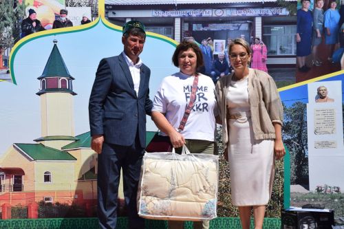 В День села в Степном Озере гостей угощали бабушкиными блинами из печи (ФОТОРЕПОРТАЖ)