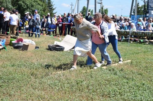В День села в Степном Озере гостей угощали бабушкиными блинами из печи (ФОТОРЕПОРТАЖ)