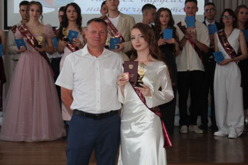 Нурлатская школа №1 сделала свой 60-й выпуск