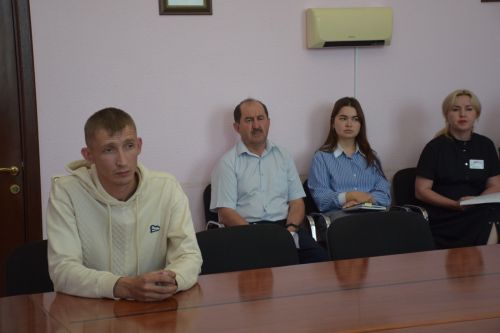 В Нурлате депутат Государственной Думы РФ от партии «Единая Россия» Айдар Метшин провел прием граждан