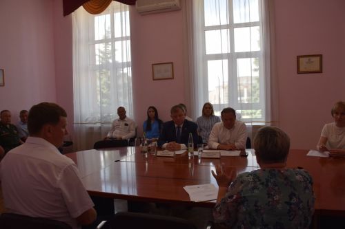 В Нурлате депутат Государственной Думы РФ от партии «Единая Россия» Айдар Метшин провел прием граждан