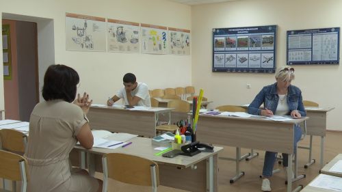 В Нурлатском аграрном техникуме продолжается прием документов от абитуриентов