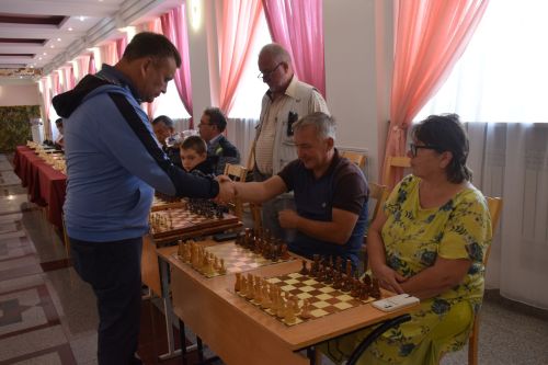 Нурлатцы сыграли в шахматы с мастером спорта международного класса