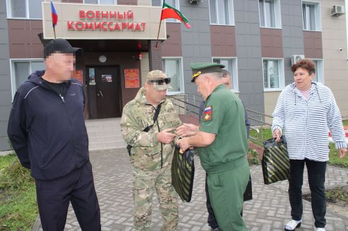 Еще трое нурлатцев отправились на СВО по контракту