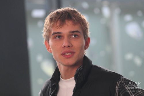 В Альметьевске прошли съемки «Елок 11» с участием Рузиля Минекаева и Бурака Озчивита